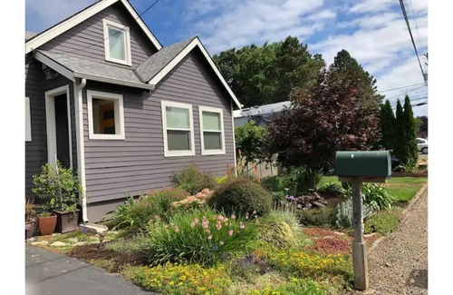 Ardenwald House | Charming Remodeled Home in SE