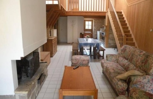 Dommartin-aux-Bois Cottage | Charming Renovated Cottage with Large Garden near Épinal