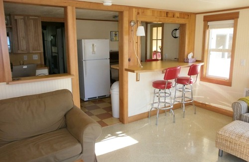 Yachats House | Charming Renovated 1922 Bungalow in Heart of Yachats Village