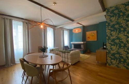 Saint-Lambert Apartment | Charming renovated apartment near the beach