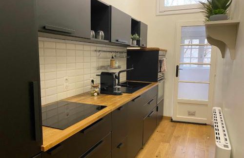 Saint-Lambert Apartment | Charming renovated apartment near the beach