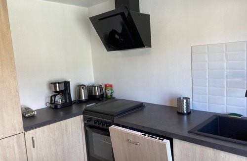 Touques Apartment | Charming Renovated Apartment Sleeps 6 - Near Beach & Town