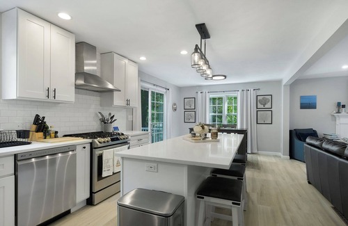 Mashpee House | Charming Renovated Cape House with Private Hot Tub & Modern Comforts!