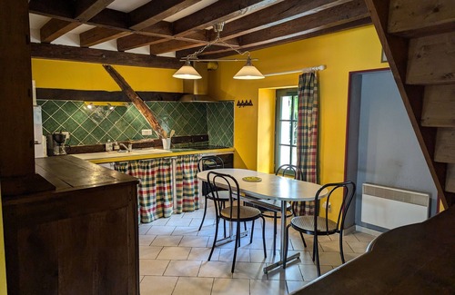Coullons Cottage | Charming Renovated Farmhouse with Fiber Internet, Near Sologne and Berry