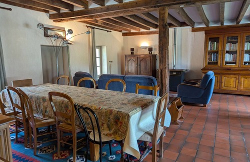 Coullons Cottage | Charming Renovated Farmhouse with Fiber Internet, Near Sologne and Berry