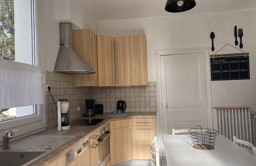Moulins Cottage | Charming Renovated Home: Garden, Modern Comfort, Near Historic Moulins, Bikes Welcome