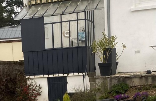 Moulins Cottage | Charming Renovated Home: Garden, Modern Comfort, Near Historic Moulins, Bikes Welcome