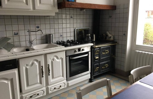 Dhuizon Cottage | Charming Renovated House with Garden, Near Loire Valley Castles