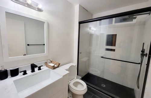 Laguna Hills House | Charming Renovated Guest House