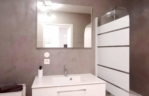 Cruseilles Apartment | Charming Residence le Dali