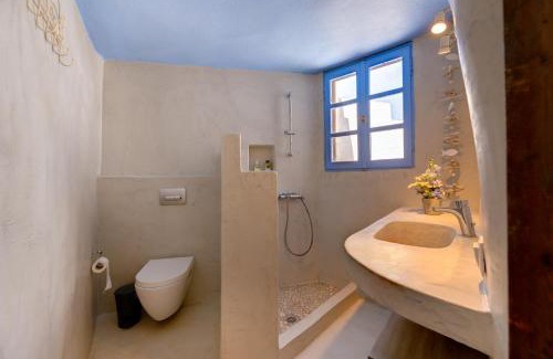 Episkopi Gonias House | Charming Restored 300yr-0ld Guest House