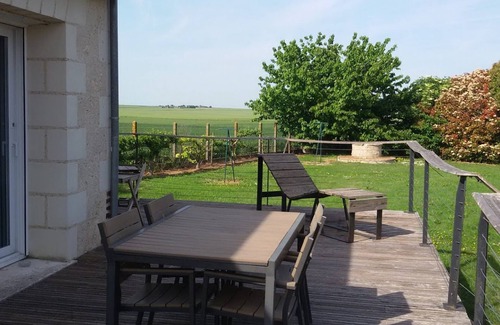 Houssay Cottage | Charming Restored Cottage - Full Kitchen, Fireplace, Baby Gear & Games, Near Vendôme.