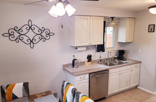 Dearborn Heights House | Charming Retreat, 30 min to Det & AA, Bonfire Pit