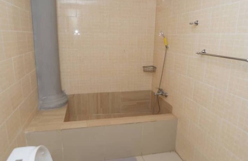 Lubumbashi Cabin | Charming Retreat and Free Breakfast