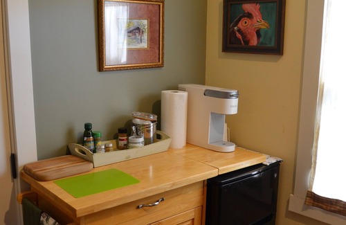 Sylva Apartment | Charming retreat near the river and downtown Dillsboro.
