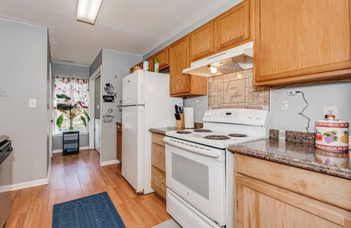 Enderly Park House | Charming Retreat, Sleeps 8, & Just Minutes from Uptown