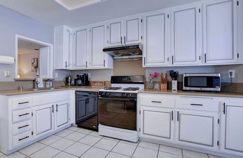 Moreno Valley House | Charming Retreat on Elmhurst Drive - Perfect for Your Next Getaway Awaits #41613