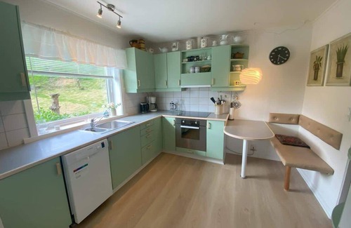 Vestmanna Villa | Charming Retreat with Stunning Views for 9 guests