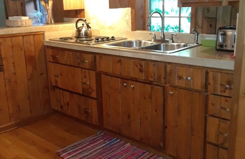 Pennington Bend Cottage | CHARMING RIVER COTTAGE NEAR GRAND OLE OPRY & DOWNTOWN