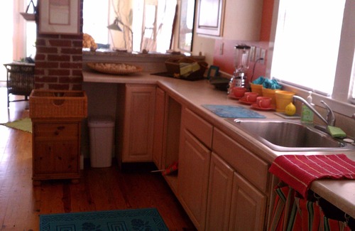 Issue Cottage | Charming Riverfront Cottage for Two with Sunrise Viewing from the Front Porch