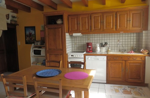 Lironcourt Cottage | Charming Riverside Cottage with Modern Amenities & Scenic Views - 28 Rue du Charmont, Lironcourt