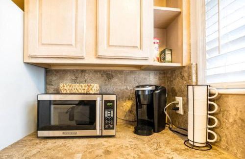 Riverside Apartment | Charming Riverside Retreat 1 1 - Near 5 Points #2