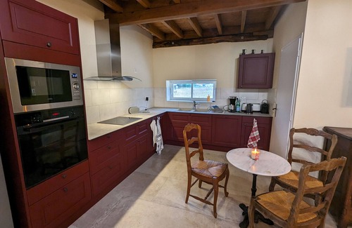 Sigloy Cottage | Charming Riverside Retreat, Near Loire's Treasures, Perfect for Families & Horse Lovers