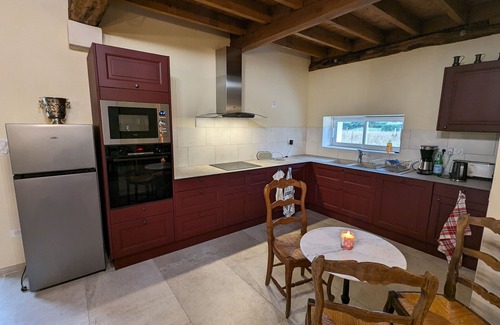 Sigloy Cottage | Charming Riverside Retreat, Near Loire's Treasures, Perfect for Families & Horse Lovers