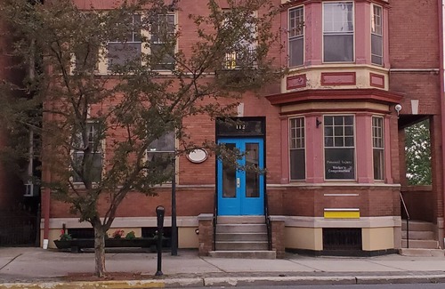 Finesville Apartment | Charming Riverview 2 bedroom Apartment
