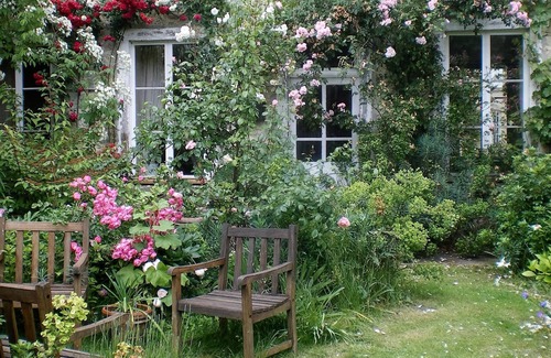 Trigny Cottage | Charming romantic house , in a Champagne winegrowers' village, close to Reims