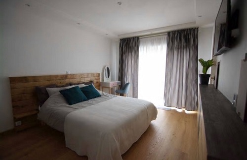 Carhaix-Plouguer House | Charming room in Carhaix