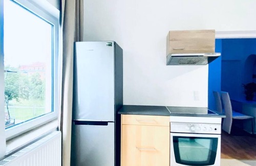 Liesing Apartment | Charming Room in a Shared Apt with Great Amenities