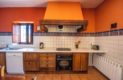 Hoyos Cottage | Charming rural house in Hoyos, Sierra de Gata. Nature and tranquility.