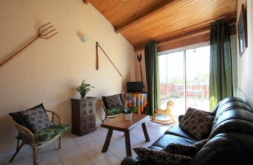 Boisset Cottage | Charming Rural Retreat: 3 BR, En-Suite WCs, Terraces, BBQ, Baby Gear, Near Medieval Villages