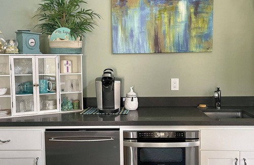 Edgewood Park House | Charming San Carlos 1Br/1Ba with Patio