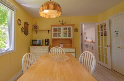 Trent Lakes Cottage | Charming Sandy Lake Cottage - Hot tub, Sauna