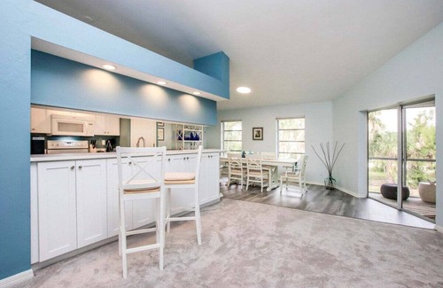 Sanibel House | Charming Sanibel Island Home Minutes From The Beach - Catch of the Day