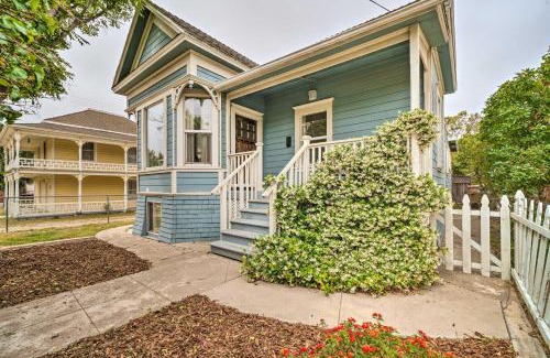 Santa Paula House | Charming Santa Paula Home - Walk to Downtown!