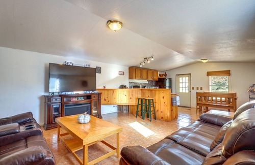 Santa Rosa House | Charming Santa Rosa Home w/Mountain Views & Porch