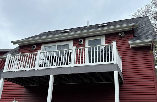 Saratoga Springs Apartment | Charming Saratoga studio '09: walk to track, SPAC, downtown! Private entry/deck.