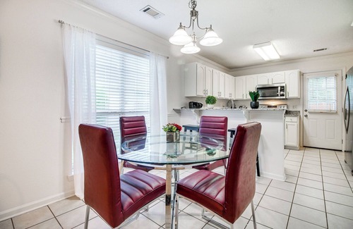 Savannah House | Charming Savannah Vacation Rental w/Game Room!