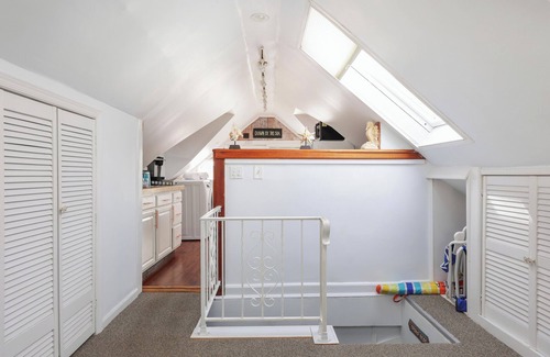 Sea Bright Condo | Charming Sea Bright 1BR Condo - Private Deck, Ocean Views, Beach Badges & More!
