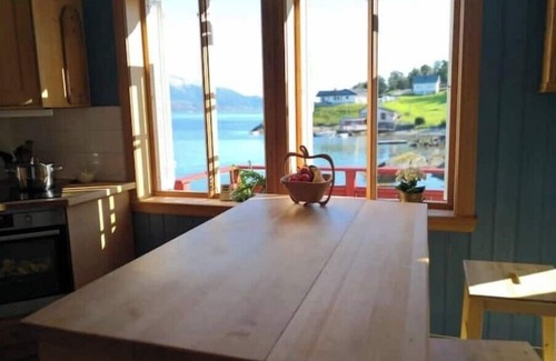 Kvinnherad House | Charming sea house with private sauna & jetty with direct access to the fjord