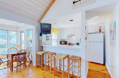 Mashpee Cottage | Charming Seaside Cottage Central to the Beach and New Seabury Resort Community