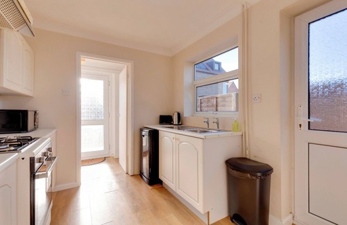 Arbury House | Charming Semi-attached bungalow with free parking | Pass the Keys