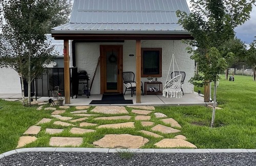 Pine Valley Cottage | Charming Settlers Cottage