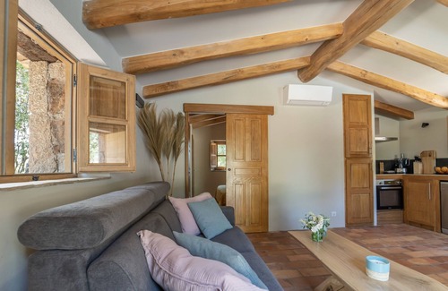 Sotta House | Charming sheepfold, heated swimming pool, landscaped Mediterranean garden