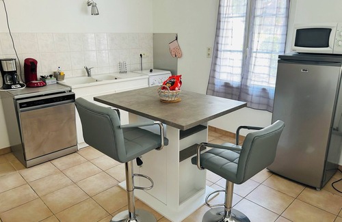 Port District House | Charming single-storey family home 59 m², close to the sea