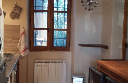 Lagnes Apartment | Charming single-storey gîte in a late 19th-century Provencal farmhouse (3*)