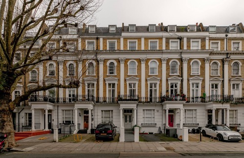 Knightsbridge and Belgravia Apartment | Charming Single studio Hyde Park 405